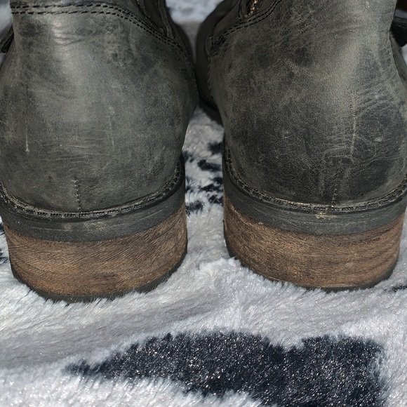UGG Chaney Black Leather and Shearling Lined Boots - 8 - Picture 8 of 12